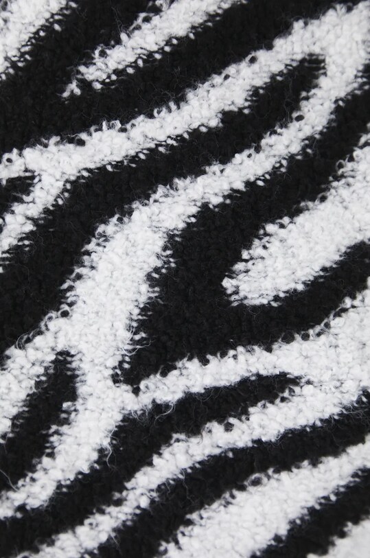 Sweter damski ze zwierzęcym wzorem kolor czarny RW24.SWD976