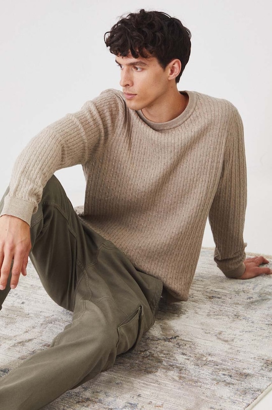 Sweter z domieszką wełny męski z warkoczowym splotem kolor beżowy gładkie beżowy RW24.SWM040