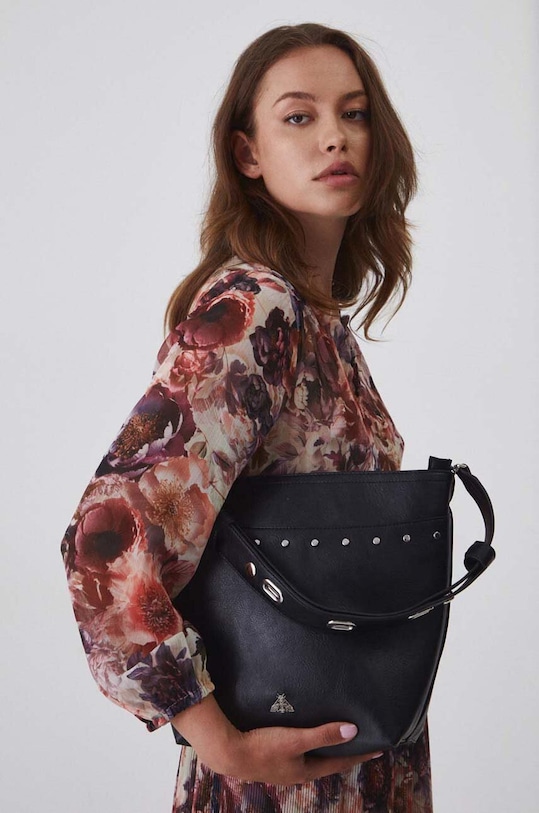 Kabelka dámska z ekologickej kože čierna farba nezmestí A4 čierna RW24.TOD400