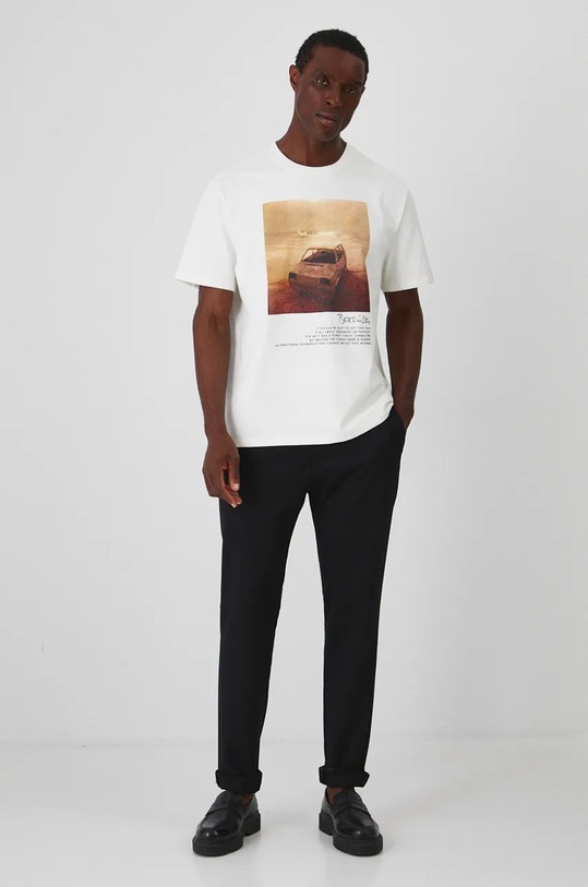 Odzież T-shirt bawełniany męski z kolekcji Zdzisław Beksiński x Medicine kolor beżowy RW24.TSM859 beżowy