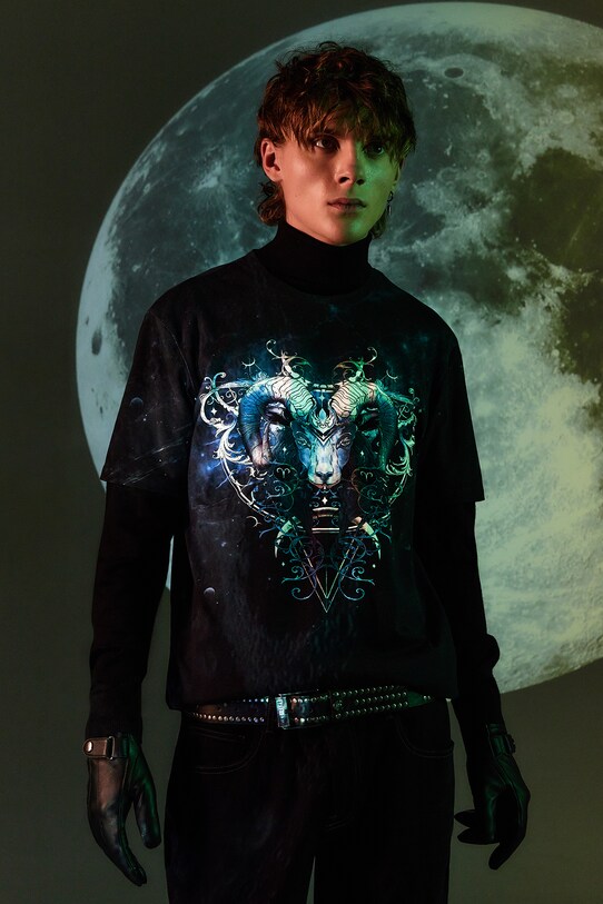 T-shirt męski z kolekcji Zodiak - Baran kolor czarny wzorzyste czarny RW24.TSM955