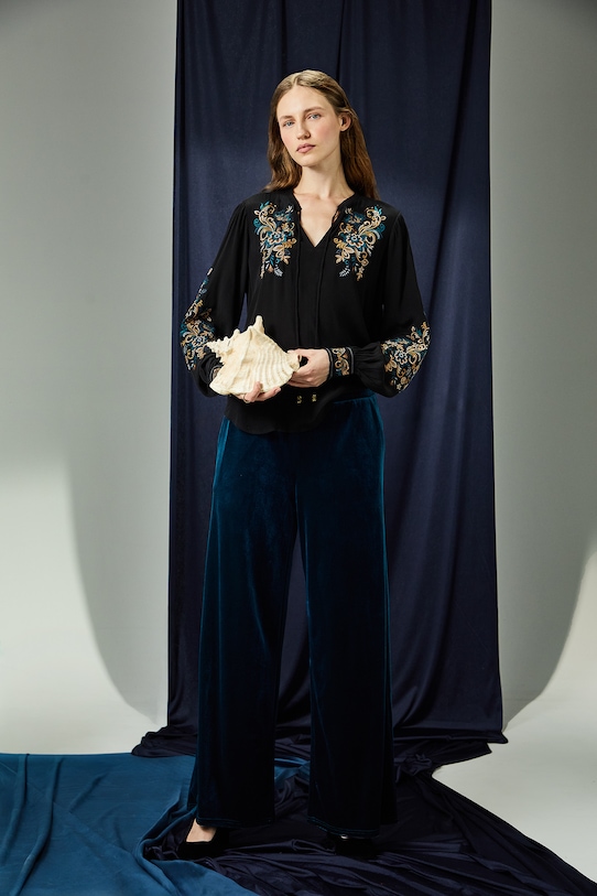 Blúzka Kráľovská kolekcia RW25-BDD800 čierna RW25