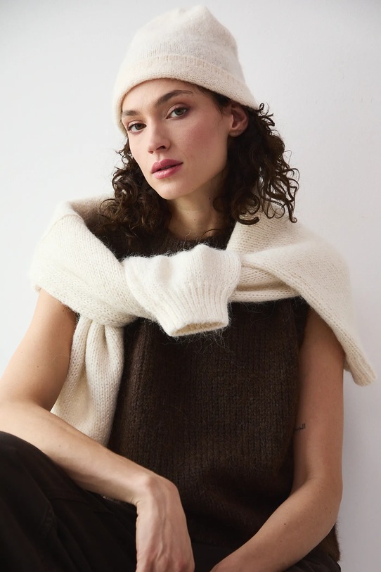 Medicine czapka z domieszką wełny beżowy RW25-CDD501