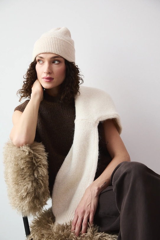 Medicine czapka z domieszką wełny RW25-CDD914 beżowy