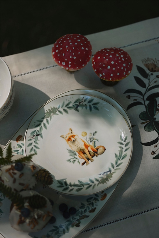 Talerz porcelanowy z ozdobnym wzorem biały RW25-KBU609