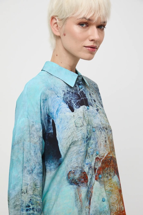 Koszula damska z kolekcji Zdzisław Beksiński x Medicine RW25-KDDA51 multicolor