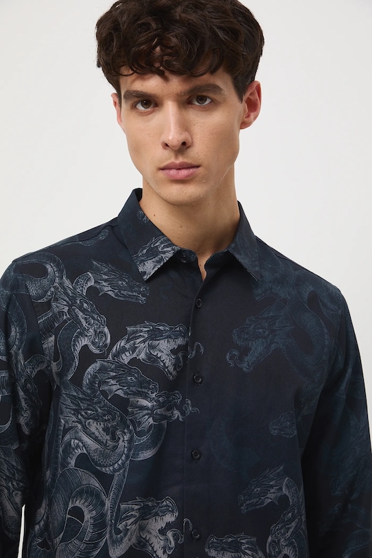 Koszula męska z kołnierzykiem klasycznym wzorzysta granatowy RW25-KDM300
