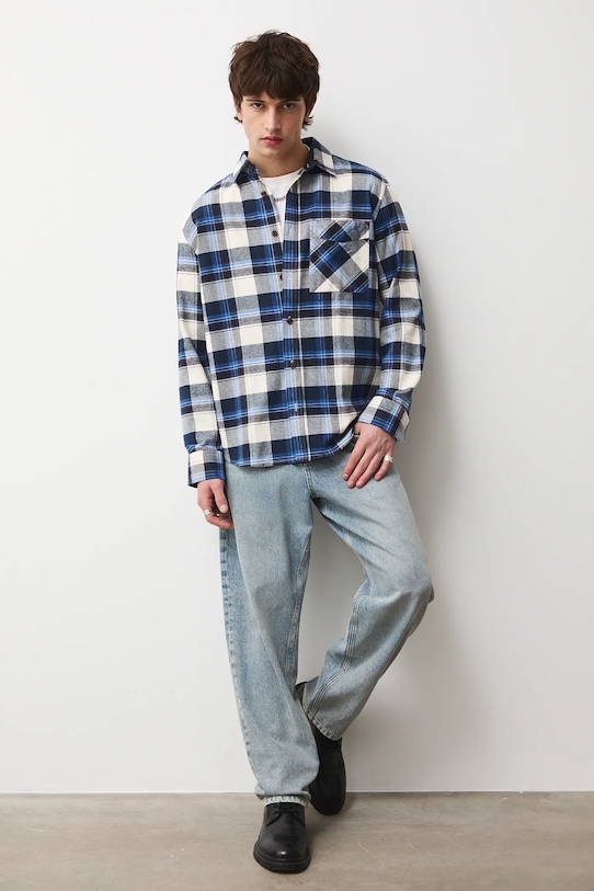 Bavlněná košile Medicine regular námořnická modř RW25-KDM903