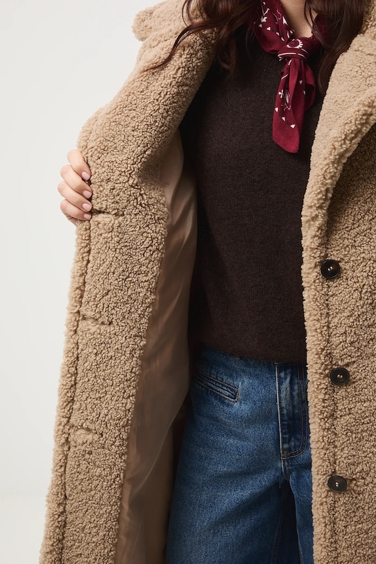 Płaszcz damski ze sztucznego futerka RW25-KPD902