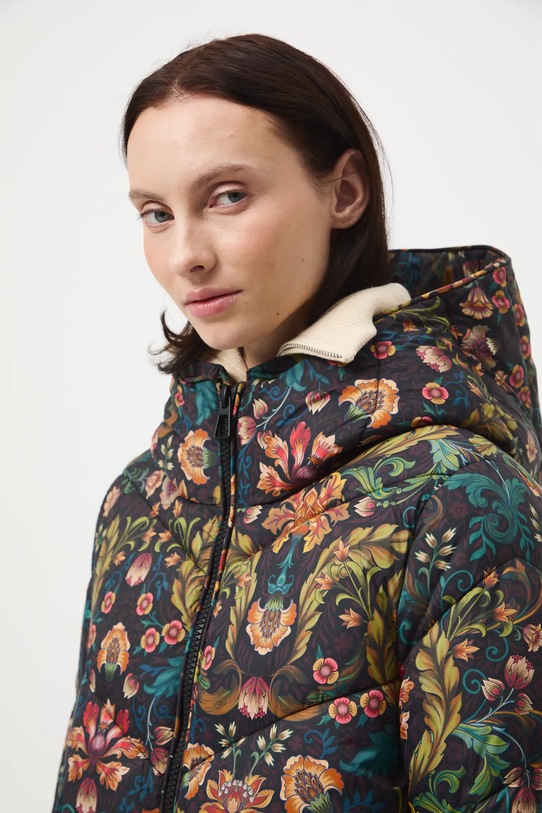 Medicine płaszcz RW25-KPD903 multicolor