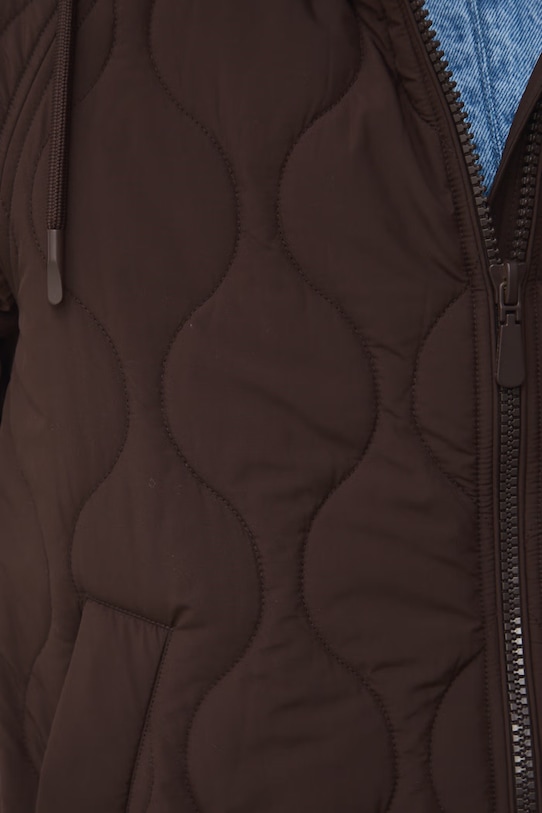 Kurtka pikowana damska RW25-KUD304 brązowy