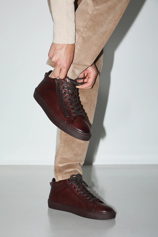 Medicine buty skórzane skóra licowa brązowy RW25-OBM305