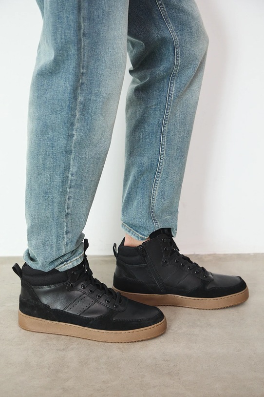 Medicine buty RW25-OBM317