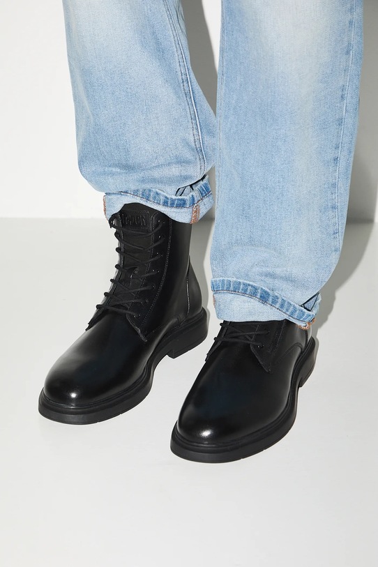 Medicine buty wysokie skórzane nieocieplane czarny RW25-OBM607