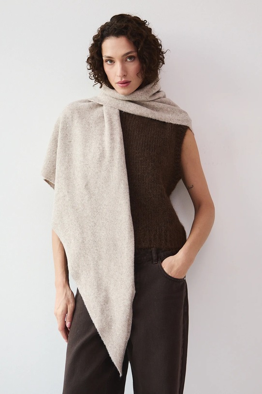 Szal damski z ozdobną aplikacją z domieszką wełny beżowy RW25-SAD710
