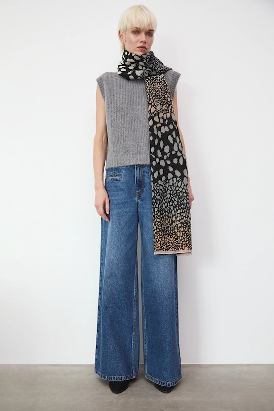 Szal damski wzorzysty z wiskozą multicolor RW25-SAD718