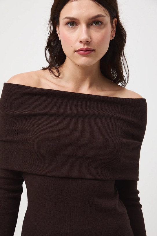 Sweter damski prążkowany pozostałe brązowy RW25-SWD504