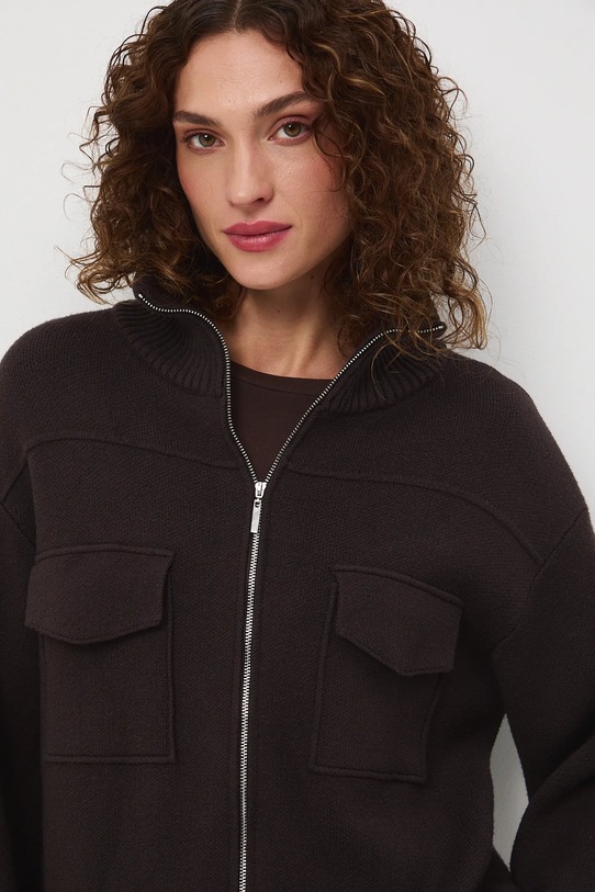 Sweter damski gładki z wiskozą brązowy RW25-SWD612