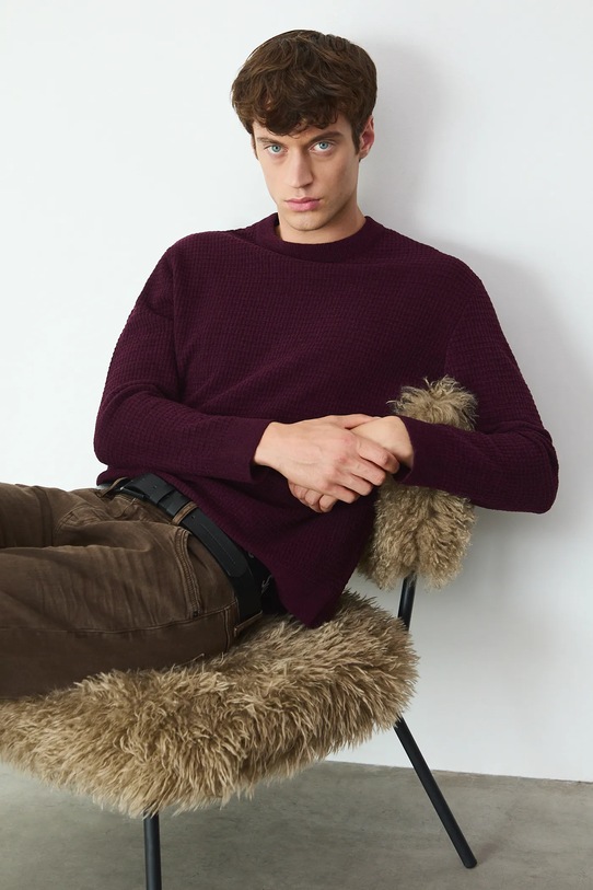 Medicine sweter regular bordowy RW25-SWM070