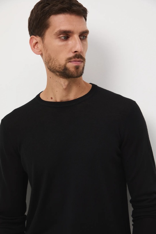 Medicine sweter wełniany regular czarny RW25-SWM701