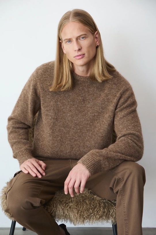 Medicine sweter okrągły brązowy RW25-SWM805