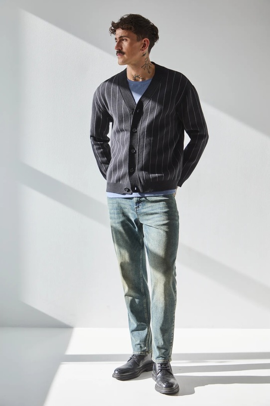 Kardigan męski w pasy wzorzyste czarny RW25-SWMA18