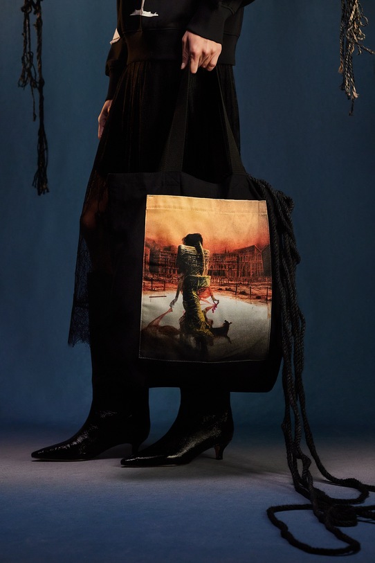 Torba bawełniana z kolekcji Zdzisław Beksiński x Medicine mieści A4 czarny RW25-TCDA50