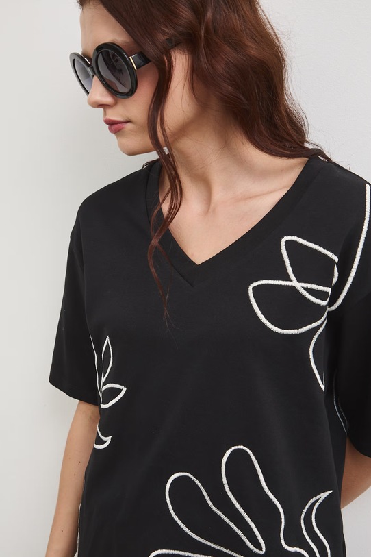 Bavlněné tričko dámské interlock s ozdobnou výšivkou RW25-TSD107 černá