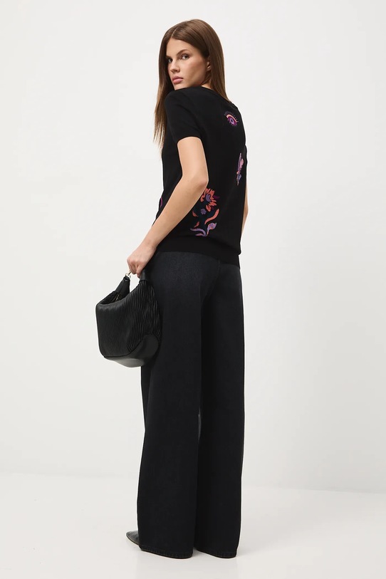 T-shirt damski z ozdobnymi haftami RW25-TSD603 czarny RW25