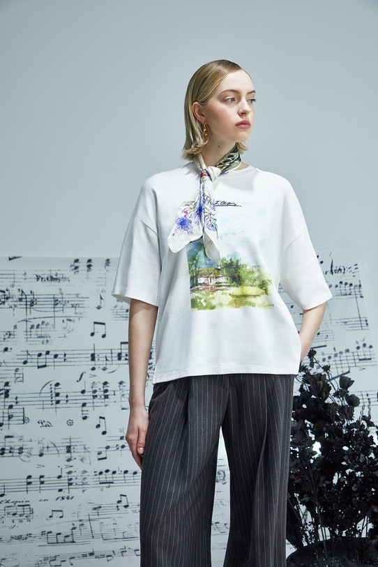 T-shirt bawełniany damski z kolekcji Narodowy Instytut Fryderyka Chopina x Medicine okrągły beżowy RW25-TSD757