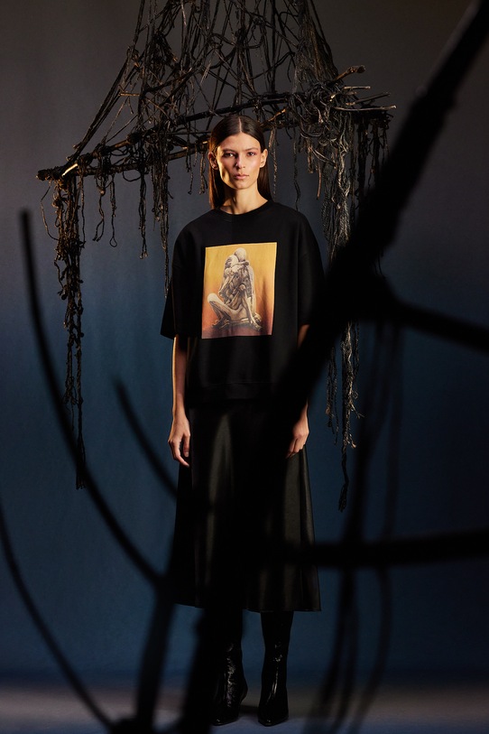 Odzież T-shirt bawełniany damski z kolekcji Zdzisław Beksiński x Medicine RW25-TSDA54 czarny