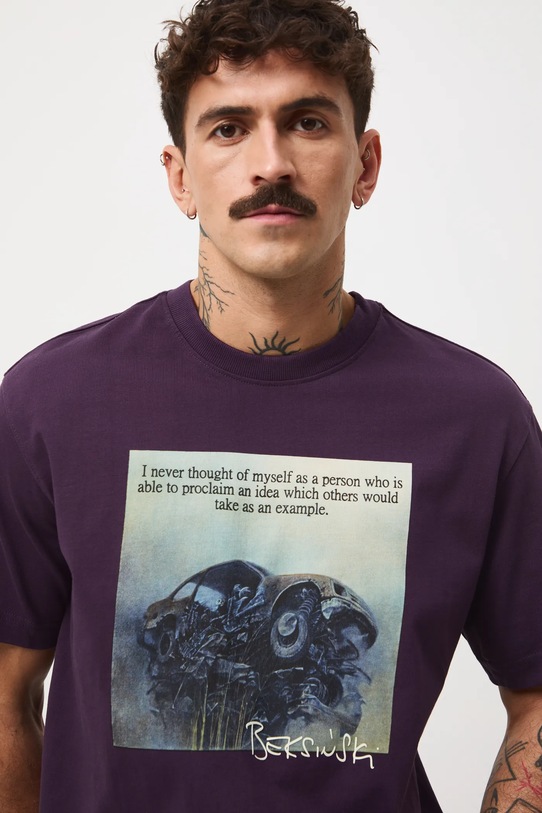 Bavlněné tričko pánské z kolekce Zdzisław Beksiński x Medicine RW25-TSMA61 fialová