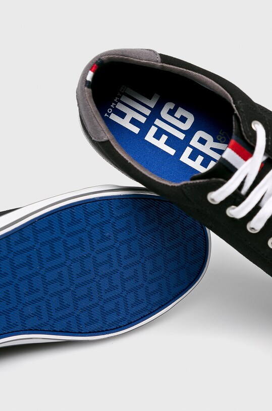 Tenisky Tommy Hilfiger H2285ARLOW 1D černá FM0FM00596