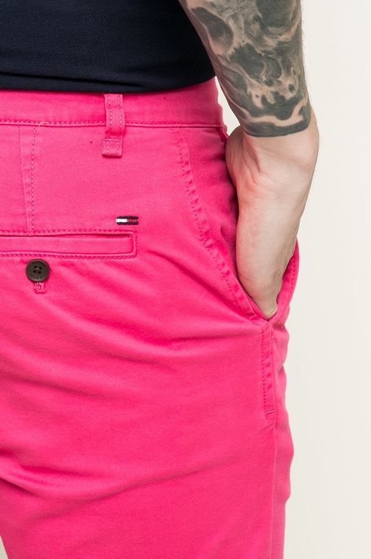 Hilfiger Denim - Pantaloni scurti roz DM0DM01928