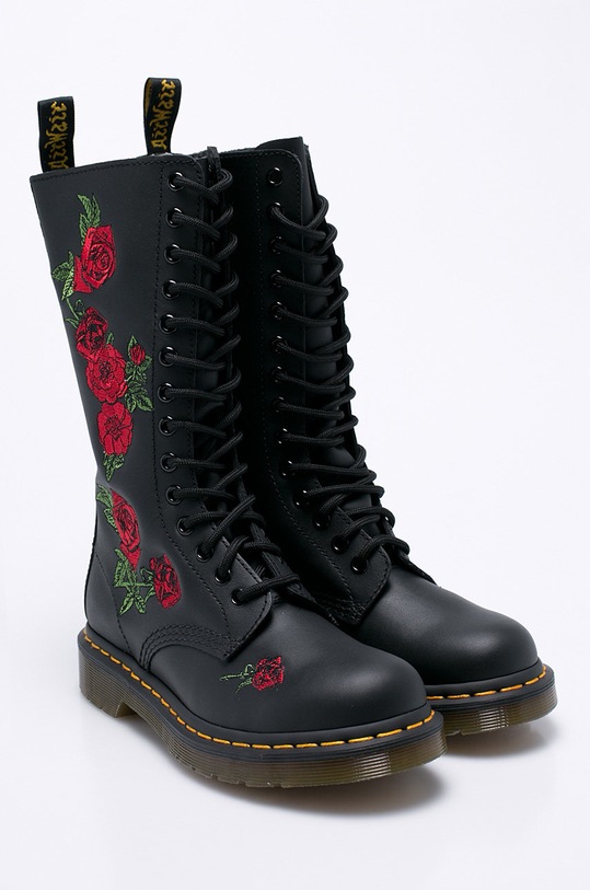Nízké kozačky Dr. Martens Vonda 12761001.Vonda černá AA00