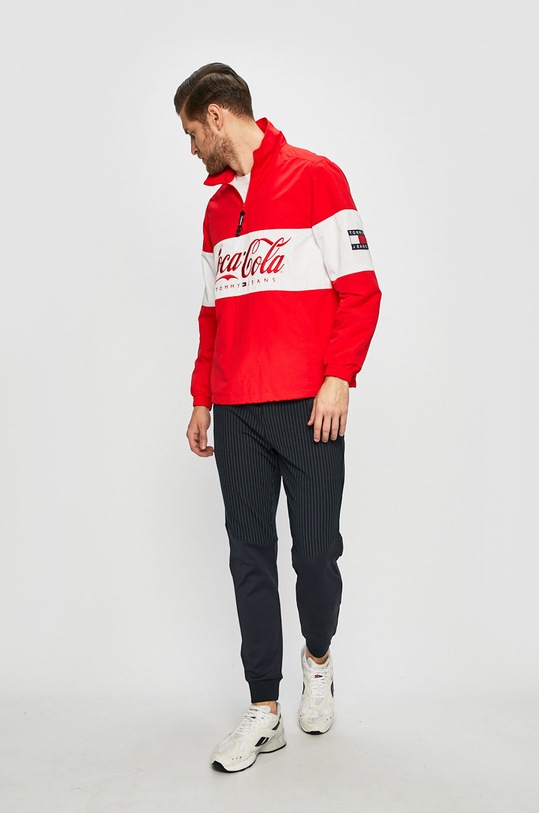 Tommy Jeans - Rövid kabát x Coca-Cola piros DM0DM06849