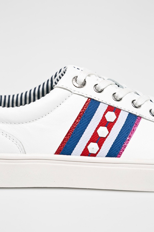 s. Oliver - Обувки бял 5.5.23602.22