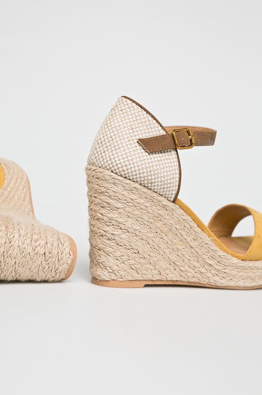 Obuv s. Oliver - Platformy 5.5.28315.22 žltá