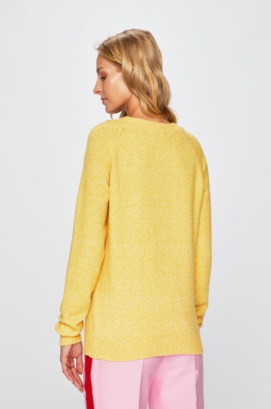 Odzież Vero Moda Sweter 10201022 żółty