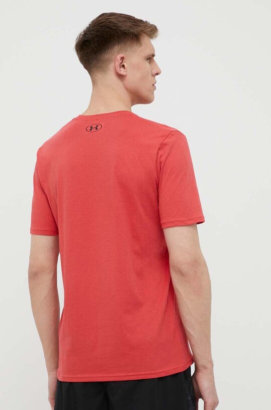 Odzież Under Armour t-shirt 1329590 bordowy