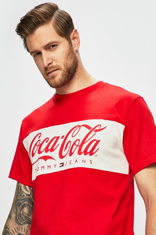Tommy Jeans - Póló x Coca Cola piros DM0DM06692