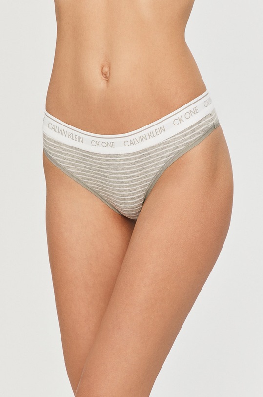 Tangá Calvin Klein Underwear CK One tangá sivá 000QF5733E
