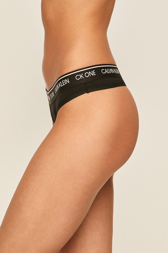 Calvin Klein Underwear - Tanga CK One 000QF5733E fekete AA00