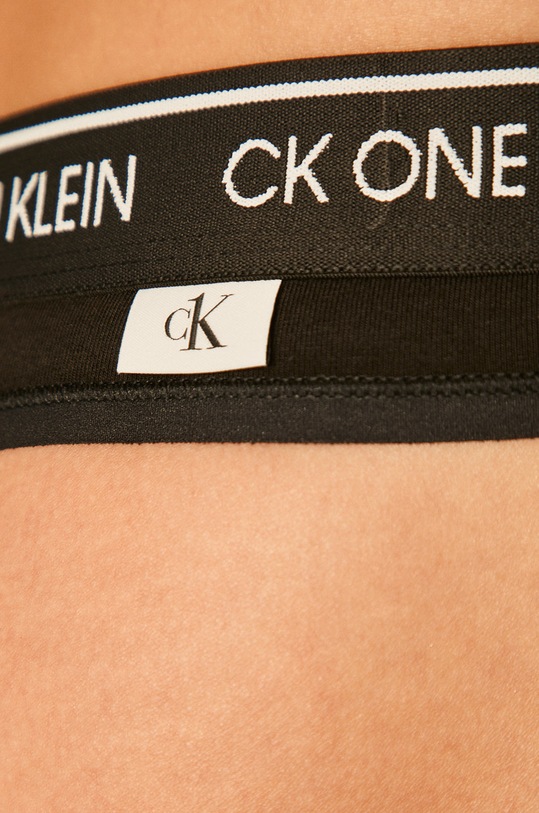 Calvin Klein Underwear - Stringi CK One czarny 000QF5733E