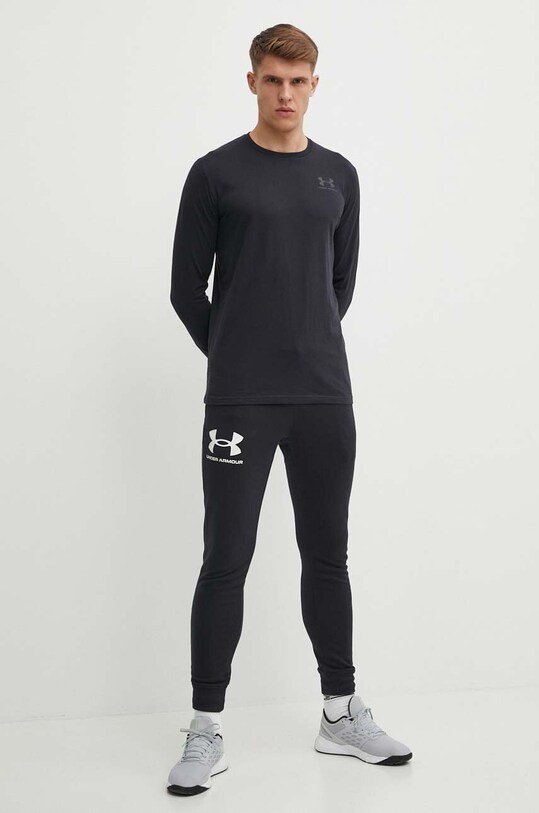 Tričko s dlhým rukávom Under Armour 1329585 čierna SS24