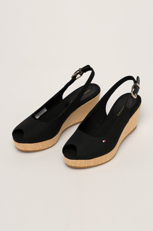 Sandály Tommy Hilfiger ICONIC ELBA SLING BACK WEDGE FW0FW04788 černá SS24