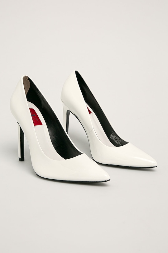 Calvin Klein - Kožené lodičky R8712 bílá SS20