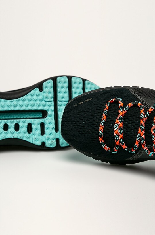 Under Armour - Boty Hovr Phantom SE Trek 3023230 černá 3023230