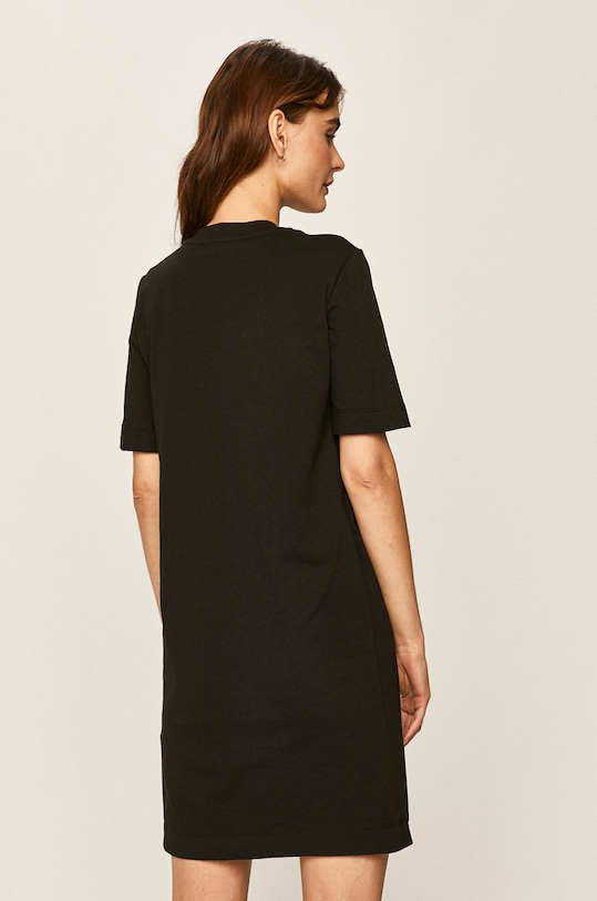 Oblečenie Love Moschino - Šaty W.5.A02.15.M.3876 čierna