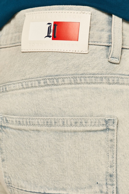 Tommy Hilfiger - Džínové šortky x Lewis Hamilton modrá MW0MW13716